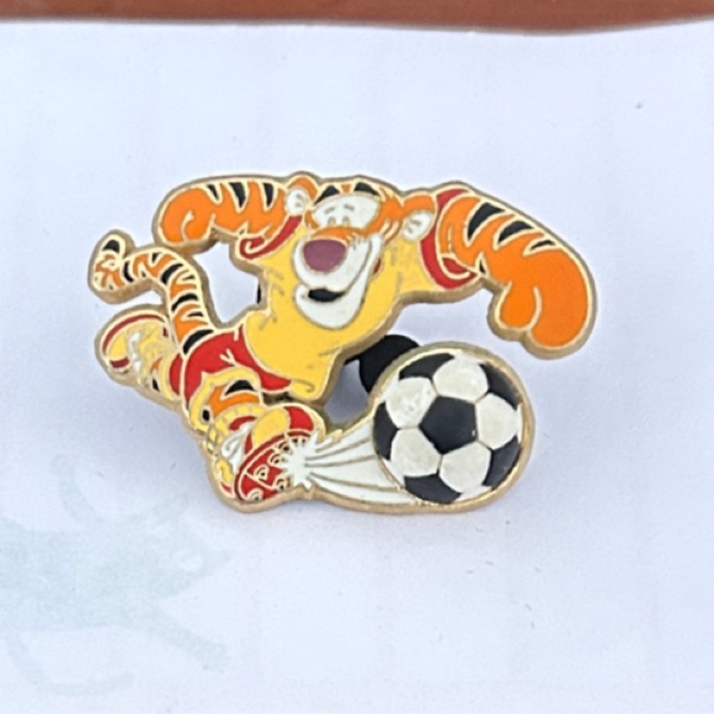 Disney Tigger Soccer Pin 2002